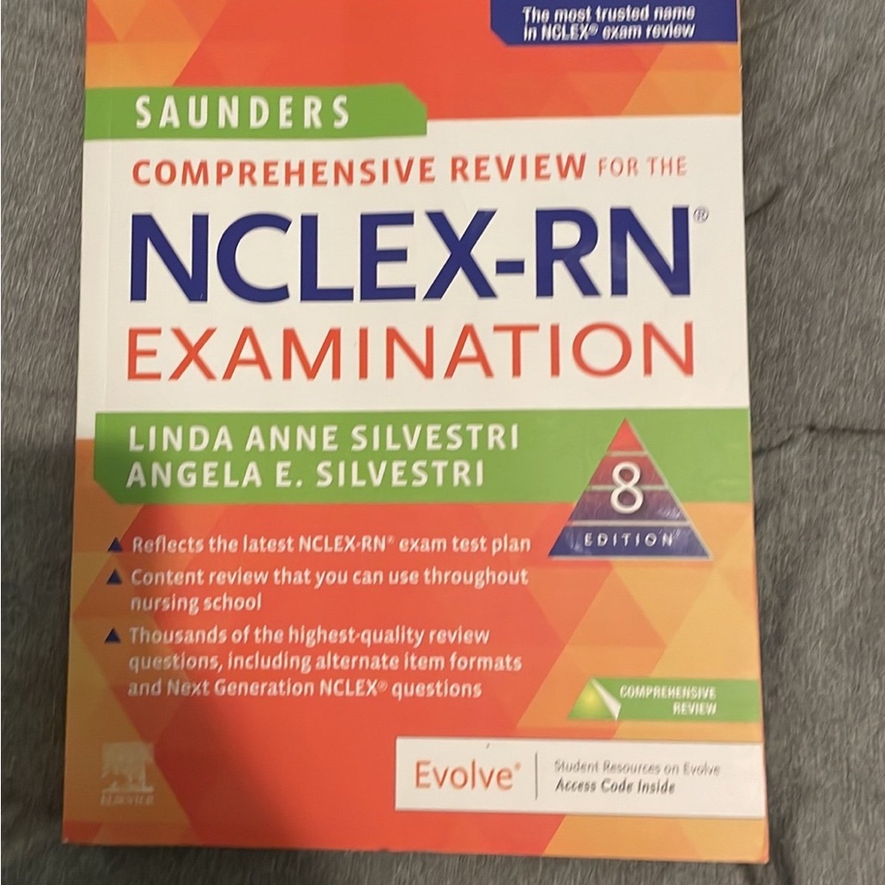 Saunders NCLEX-RN Examination Review Book